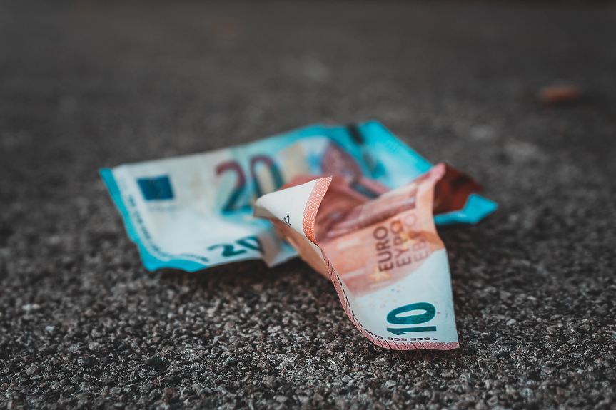 Инфлацията в еврозоната нарасна до рекордните 10%