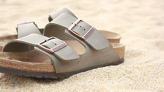 Носени от Стив Джобс сандали Birkenstock се продават на търг за хиляди долари