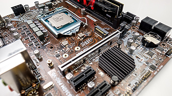 15.11.1971 г.: На пазара е пуснат първият в света микропроцесор Intel 4004
