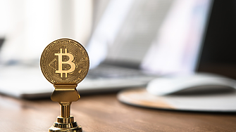 Биткойнът скочи с 10%