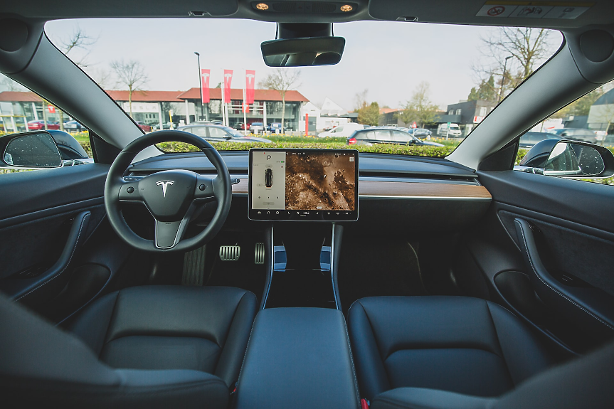 Илон Мъск: Бъфет и Мънгър можеха да са акционери в Tesla