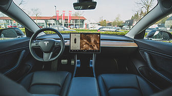 Илон Мъск: Бъфет и Мънгър можеха да са акционери в Tesla