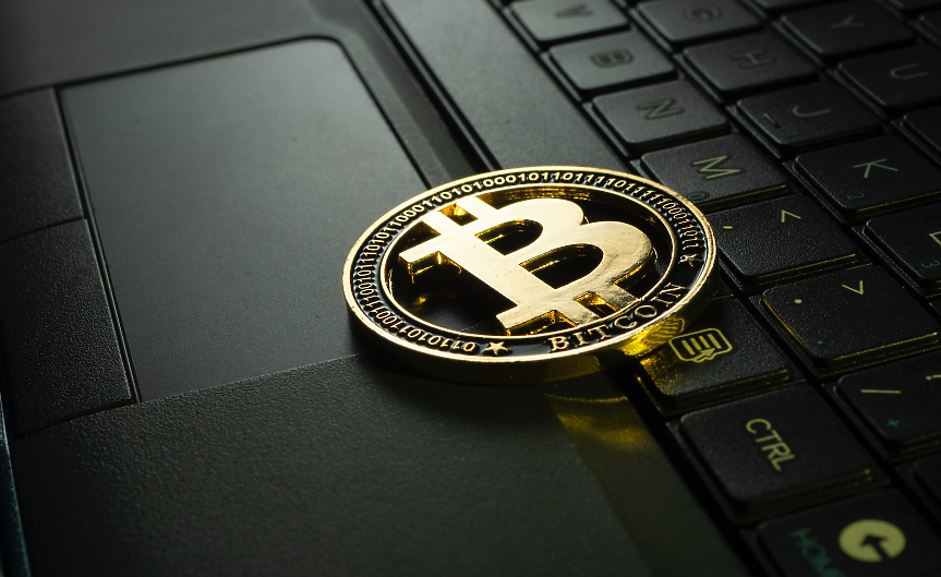 Инвеститор, прогнозирал цена от $200 000 за биткойна, обяви, че криптото е мъртво в САЩ