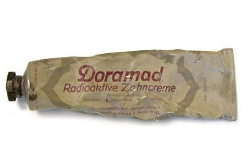 Невероятната история на радиокативната паста за зъби Doramad
