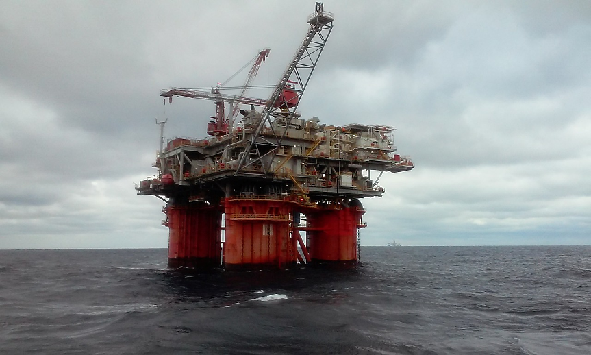 Страните от OPEC+ обсъждат допълнително ограничение на добива на петрол