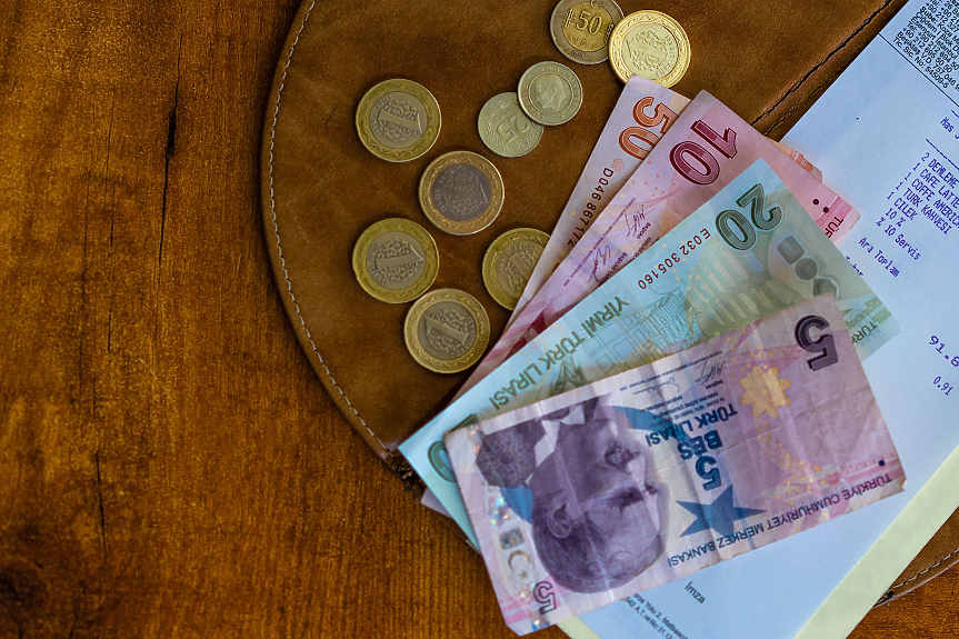 Турската лира се обезценява с нови 29%?