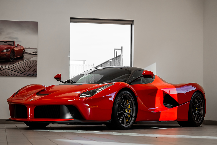 Ferrari повиши прогнозата за годишната си печалба