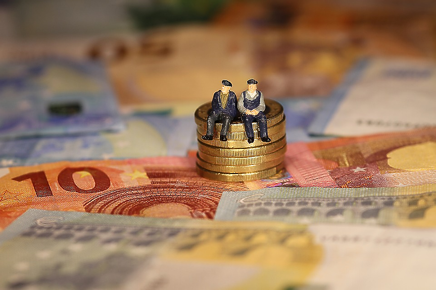 Изплащат увеличените пенсии на над 2 млн. пенсионери между 7 и 20 юли
