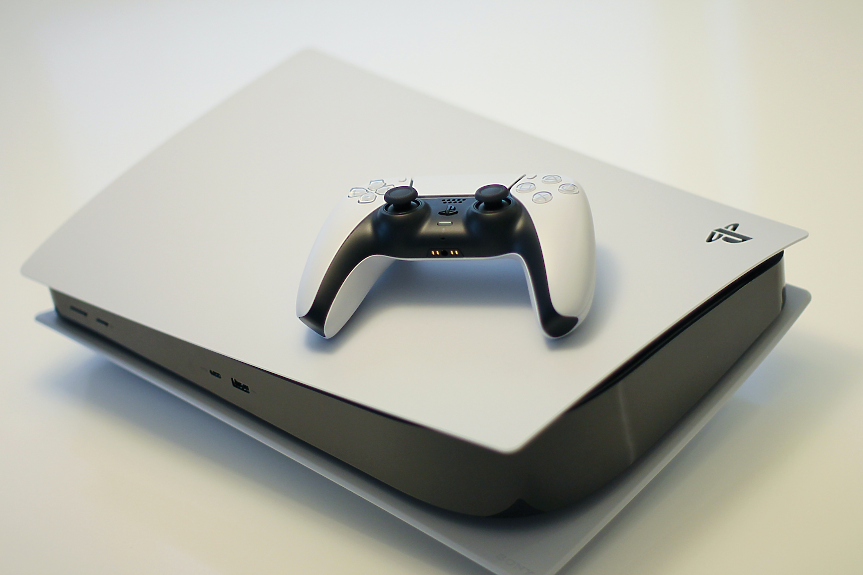Продажбите на конзолата PlayStation 5 надхвърлиха 40 млн.