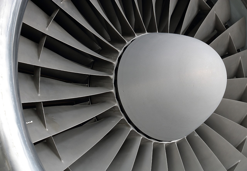 Rolls-Royce обяви петорен ръст на печалбата си за първото полугодие