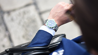 87-годишен милиардер продаде бизнеса си на Rolex и изненада цялата индустрия