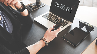 Как работодателите следят работещите вкъщи служители?