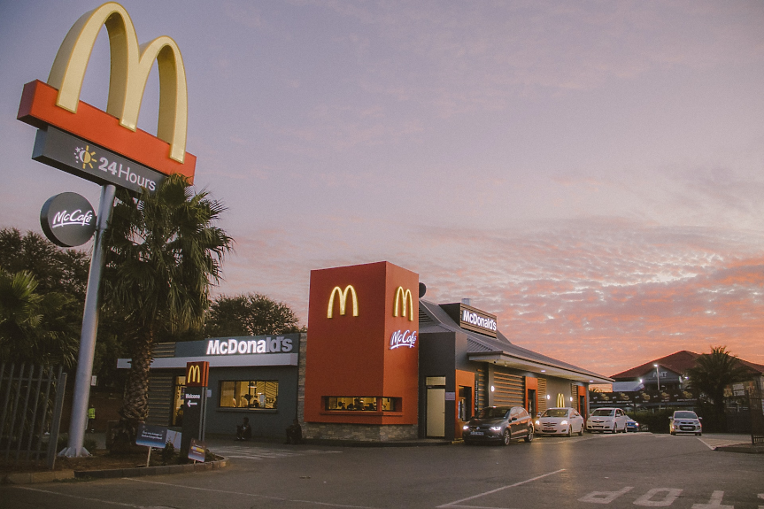 90-годишна служителка на McDonald's: Ще работя до 100 г.