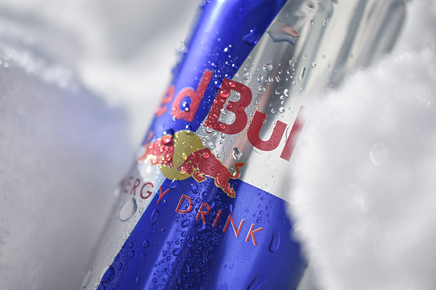 Доминацията на Red Bull във Формула 1 води до по-високи продажби на енергийни напитки