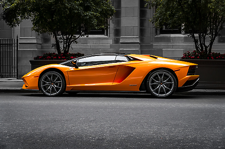30.10.1963 г. : Произведен е първият сериен автомобил от марката Lamborghini