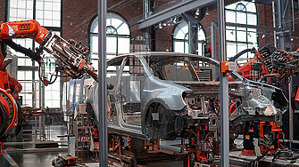 01.12.1913 г.: В заводите на Ford заработва първата поточна линия