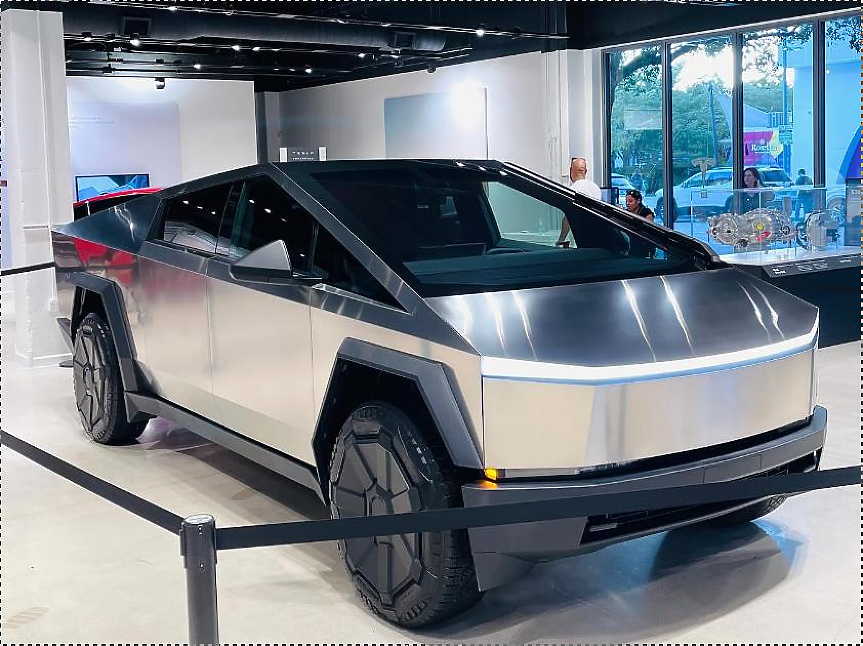 Колко ще струва пикапът на Tesla Cybertruck?