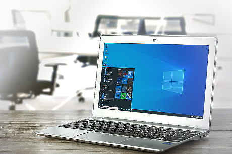 10.11.1983 г.: Бил Гейтс представя първата операционна система от серията Microsoft Windows
