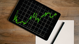 Силен ръст за акциите на летището в Атина след IPO-то