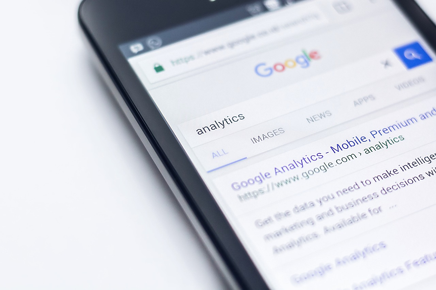 Alphabet разсея опасенията със силни резултати, обяви първи дивидент