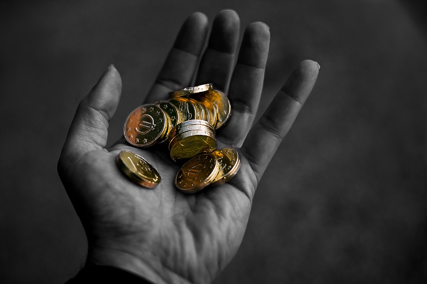 Как правителствата на богатите страни станаха прахосници?