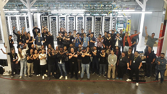 Илон Мъск иска Tesla да инвестира $5 млрд. в най-новия му стартъп xAI