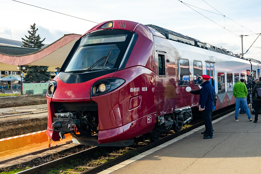 Френската Alstom ни доставя 35 влака за €452 млн.