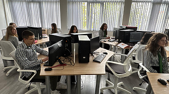 STEM център за 350 хил. лв. откриха във врачанска гимназия