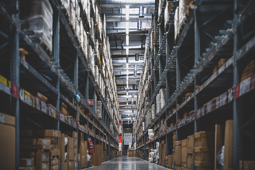 Френският милиардер, на когото Amazon доверява най-сложните логистични задачи