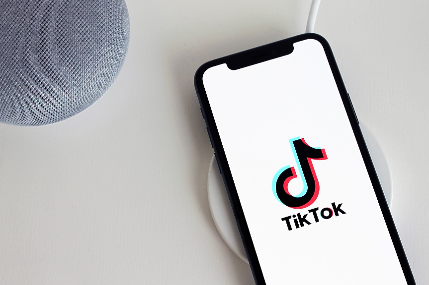 TikTok премахна над 420 хиляди фалшиви акаунта от България