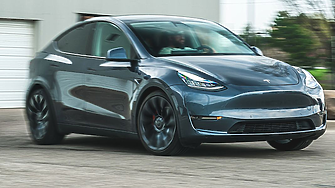 Tesla на прицел: Пожар в шоурум на компанията близо до Рим унищожи 17 коли