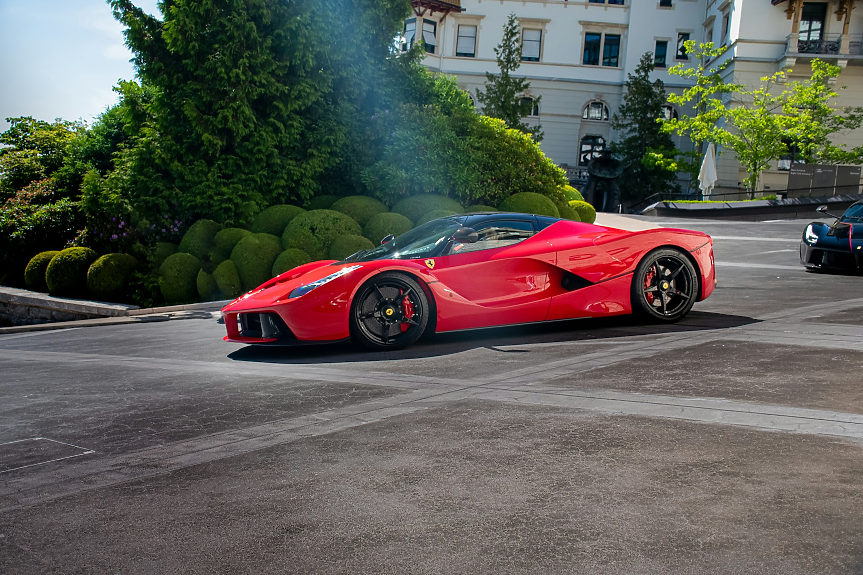 Ferrari повишава цените на част от моделите си