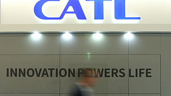 Най-голямото IPO за 2025 г.: Акциите на CATL поскъпват в дебюта си на борсата
