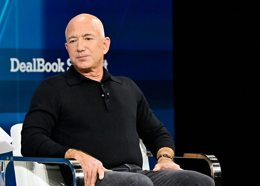 За два дни: Джеф Безос продаде акции на Amazon за $666 млн.