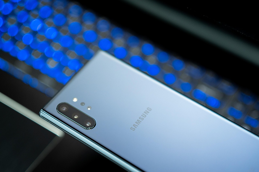 Samsung очаква срив на оперативната си печалба с 56%