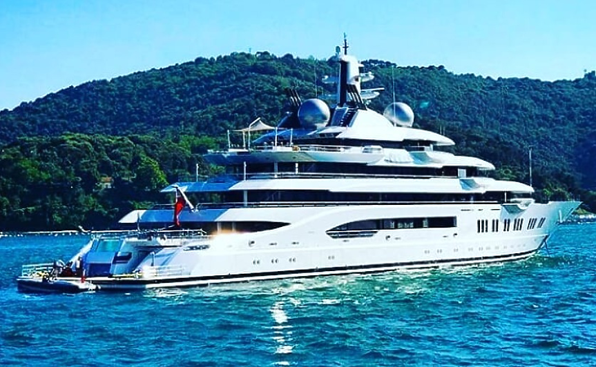 САЩ продават на търг 106-метрова мегаяхта на руски милиардер