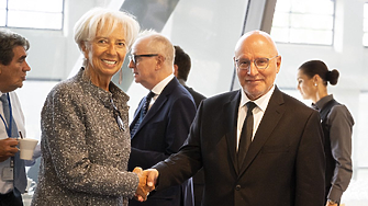 Кристин Лагард приветства Димитър Радев в ЕЦБ 100 дни преди приемането на еврото