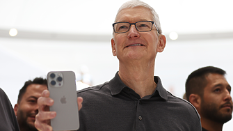 Прави ли Apple същите грешки като BlackBerry? Mоже ли да промени курса си