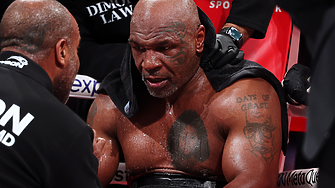 Майк Тайсън срещу Флойд Мейуедър в мач през 2026 г.