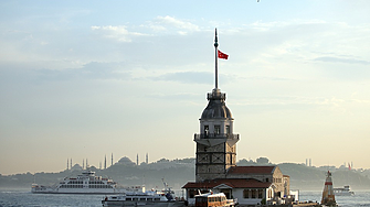 30% скок в цените на градския транспорт и таксита в Истанбул