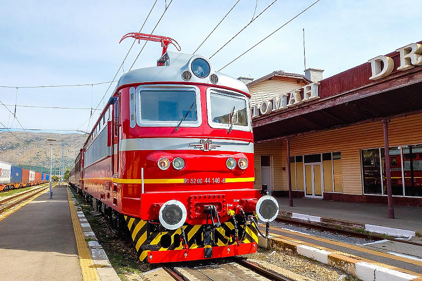 БДЖ с 50% намаление за ученици и студенти: Как да се възползвате?