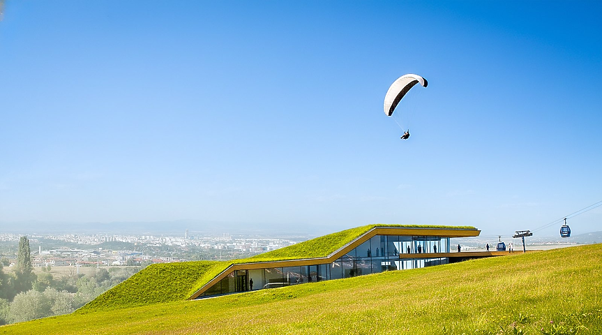 В подножието на Витоша: София строи подземен паркинг за 350 коли с парк на покрива