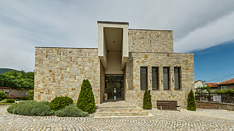 Вила Юстина ще презасади част от лозовия си масив с 30 хиляди лози от Франция