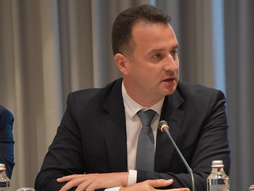 Министърът на енергетиката Жечо Станков на кръгла маса „Ускорен енергиен преход – политики и иновации за устойчиво развитие до 2040 г.“