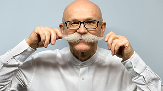 Строител предлага безплатни кръщенета и 2000 евро бонус на двойки, които заченат в имотите му