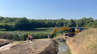 Влагат почти милион в реконструкцията на язовир Иваняне-2