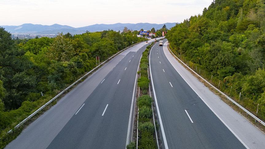 Проучване: България е в топ 10 на страните с най-натоварени пътища в света