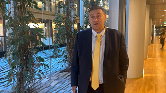 Емил Радев: След влизането в еврозоната банките ще освободят резерви, които ще влеят в икономиката ни