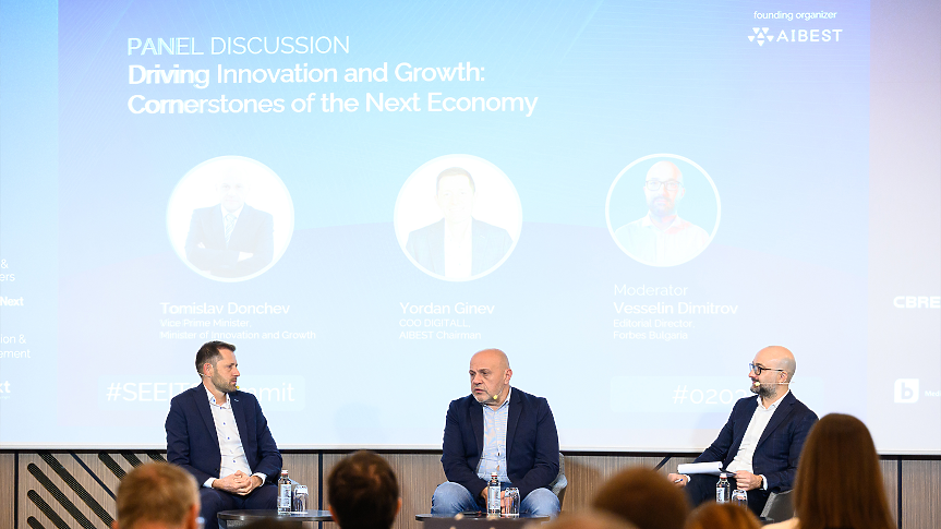 Томислав Дончев: България ще търси разработчици на дронове за отбранителната индустрия