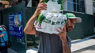 Съседна държава предлага таван на цената на бутилираната вода на летища и гари
